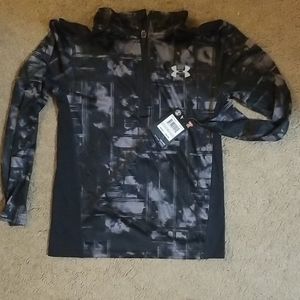 Under Armour Youth Size 6 Quarter Zip Shirt